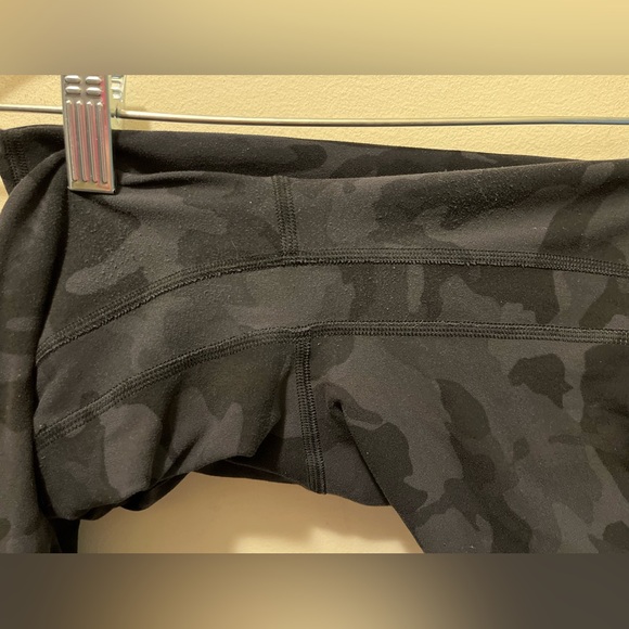 Lululemon align 21” camo black sz 6 - Picture 7 of 8